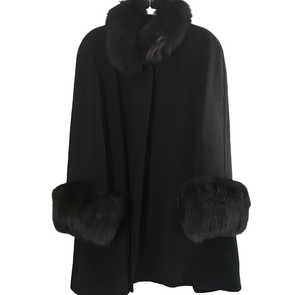 Bisang Switzerland Wool Cashmere Coat Fur Collar and Sleeves Black Mediu…
